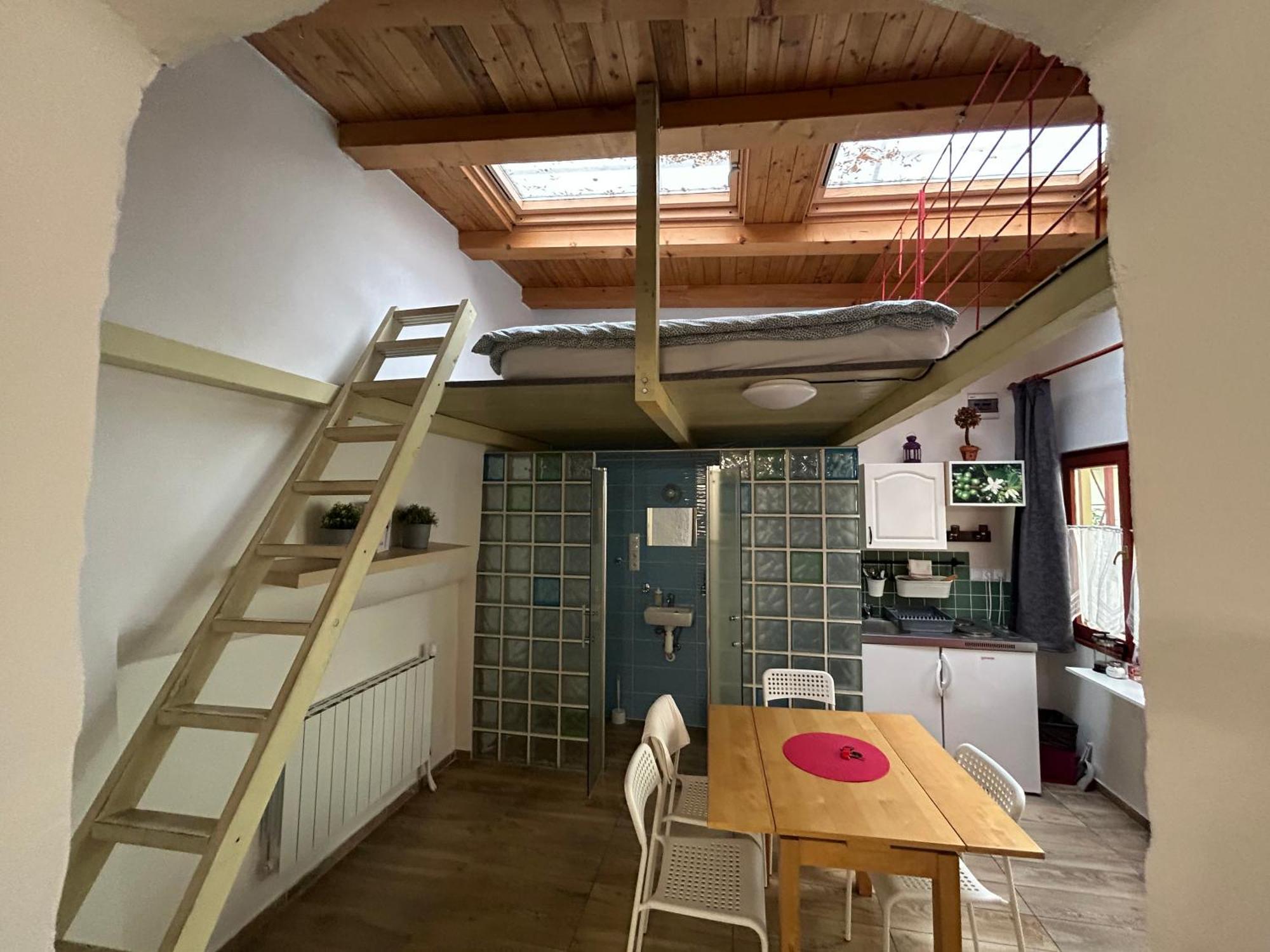 Apartament Party House - Ve Smeckach 18, Center!!