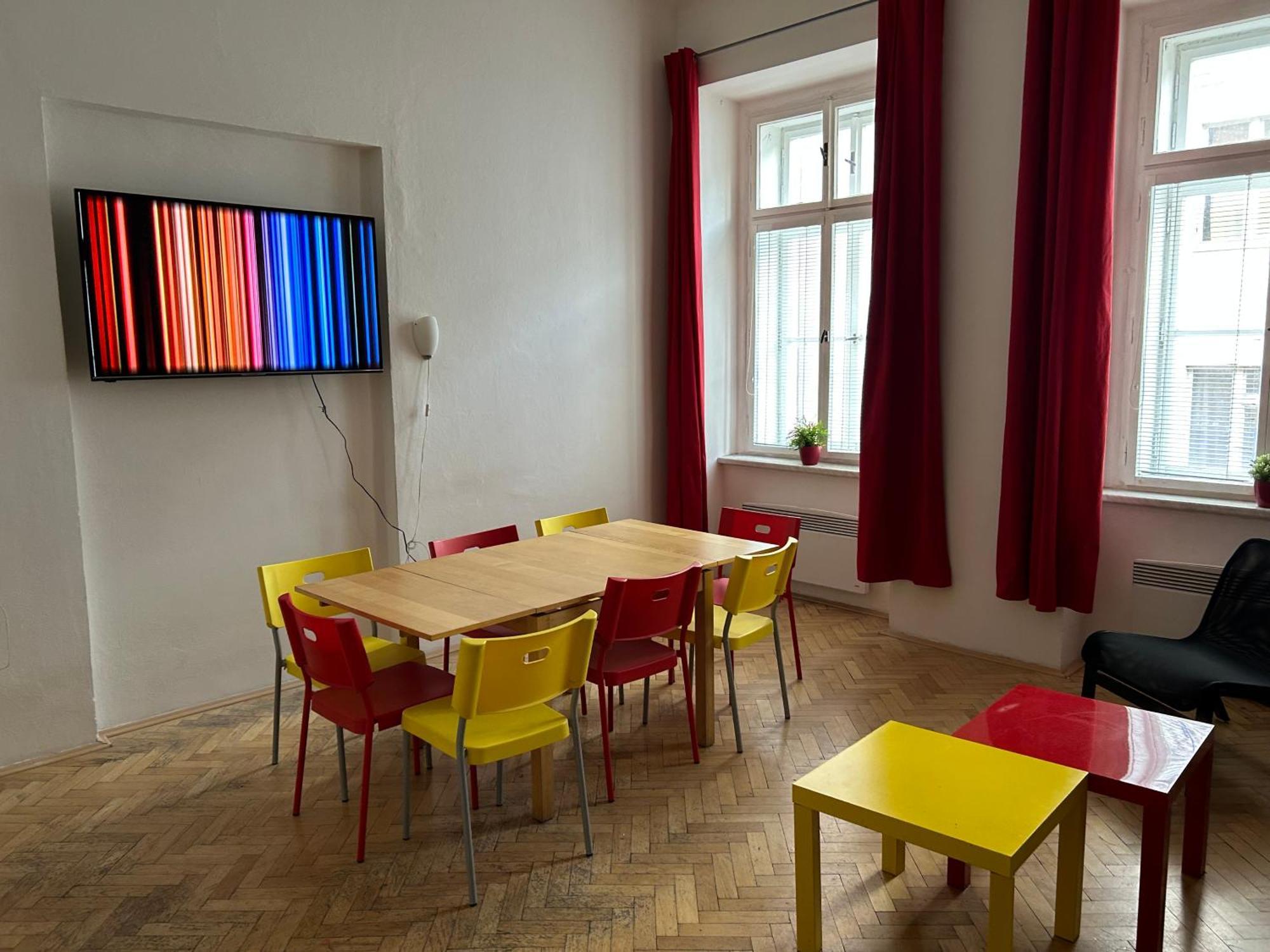 Party House - Ve Smeckach 18, Center!! Apartament *